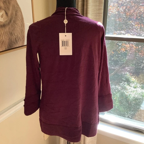 #245 Revolution Burgundy Open Front Cardigan with Button Detail Sz XS - Picture 5 of 9